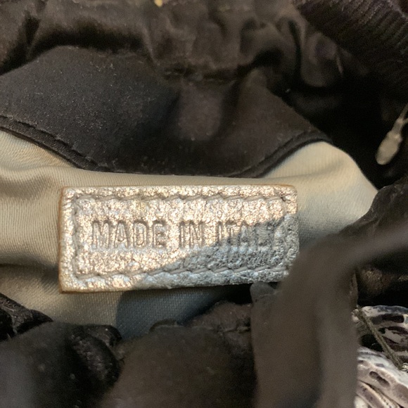 Kate Spade ♠️ Black Silk Bag Cinque Terre Capri Coral Shells Evening Bag NWT 🖤 - Picture 8 of 16